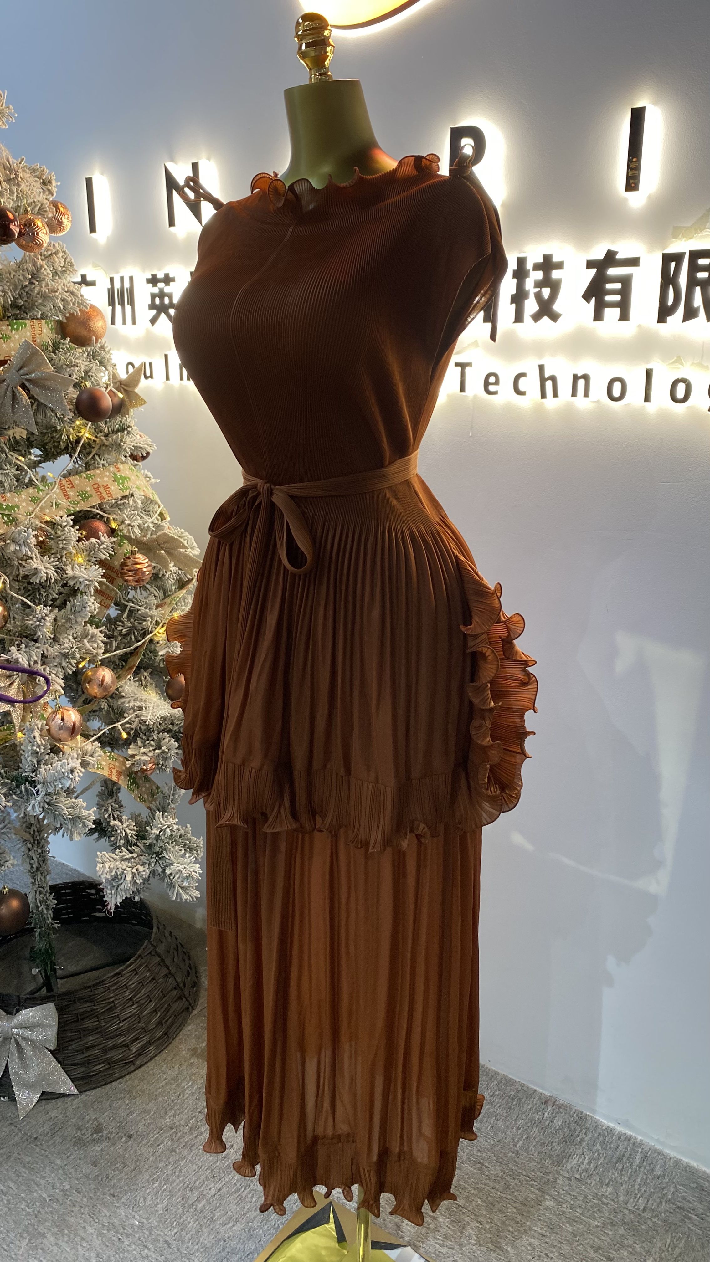 Factory direct sales pleated s - Women Formal Wear For Plus Size ulasan dan harga